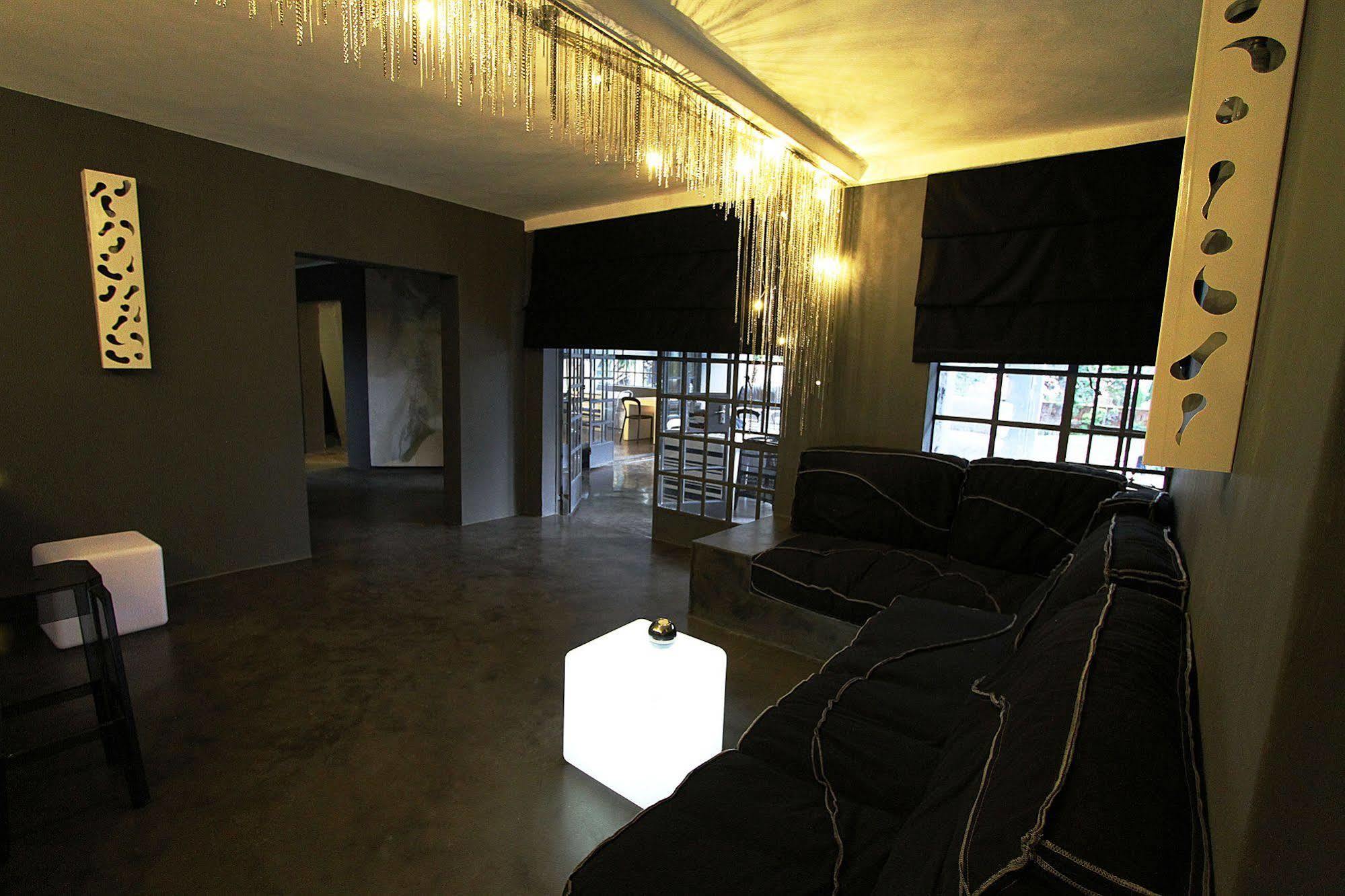 Latitude 13 Degrees Hotel Lilongwe Exterior photo