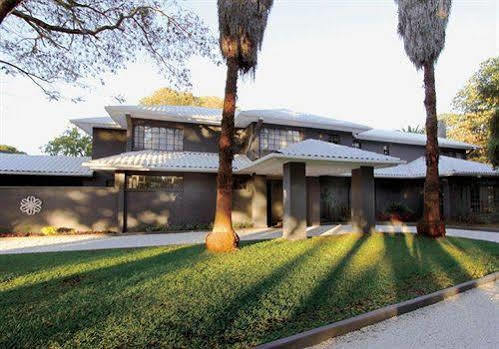 Latitude 13 Degrees Hotel Lilongwe Exterior photo